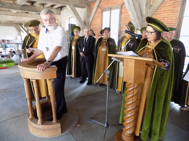 Michel Prevot Officier de Plume  de la confrerie des coteaux de sucy-en-brie 